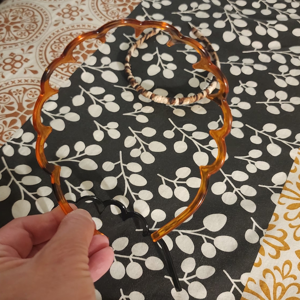 Assorted Hair Accessories Set - Picture 3 of 12